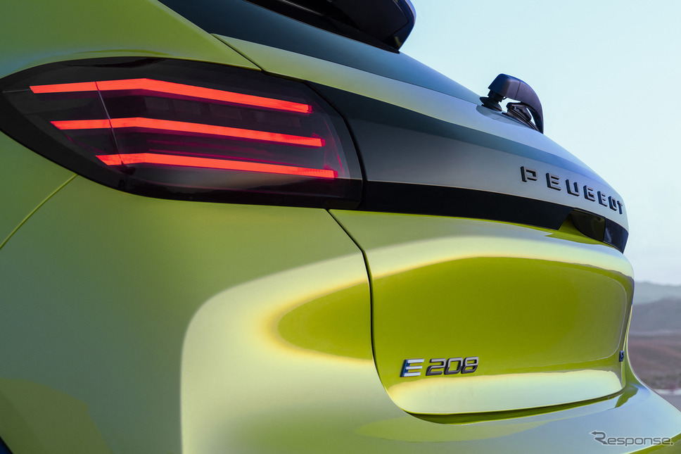プジョー E-208《photo by PEUGEOT》