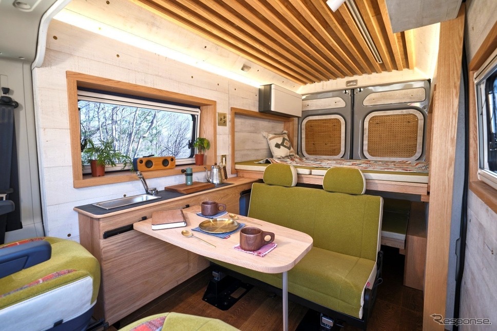 フィアット『デュカト』をベースにした新型キャンピングカー『VANLIFE』《写真提供 トイファクトリー》