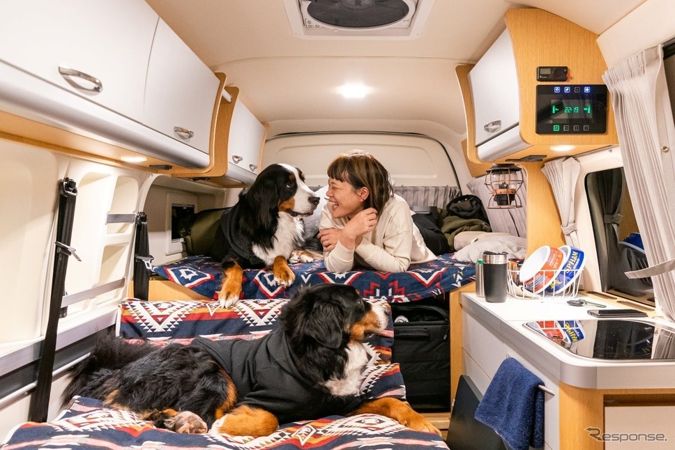フィアット『デュカト』をベースにした新型キャンピングカー『VANLIFE』《写真提供 トイファクトリー》