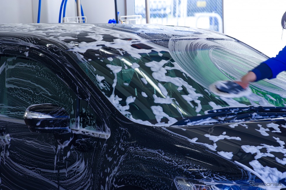 普通の洗車じゃ落ちない! ボディを曇らせるしつこい水アカ、徹底除去マニュアル〜Weeklyメンテナンス〜