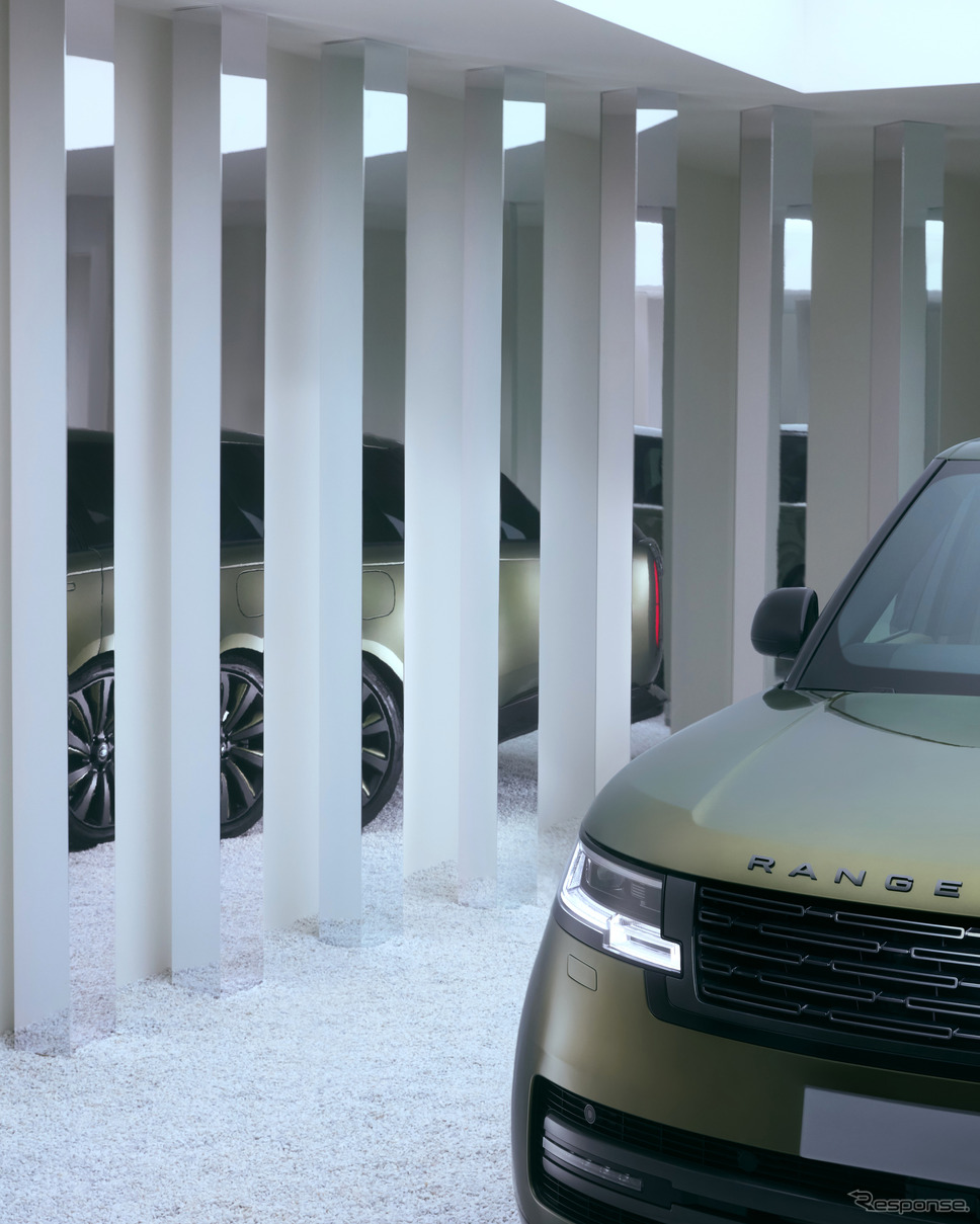 レンジローバーの大型インスタレーション「Futurespective: Connected Worlds」《photo by Range Rover》