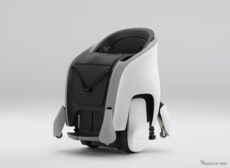 ホンダのハンズフリーパーソナルモビリティ「UNI-ONE（ユニワン）」新型《写真提供 ホンダ》
