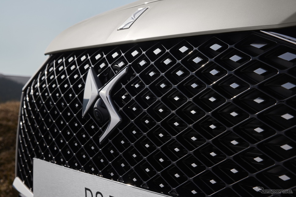 DS 7 の「E-TENSE 4x4 360」(参考)《photo by DS》