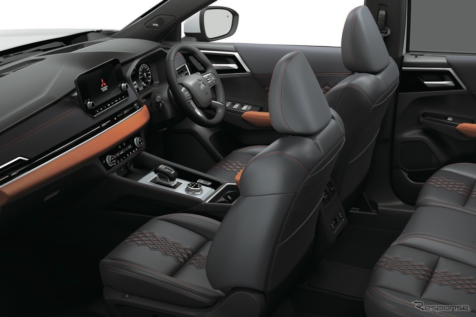 三菱 アウトランダーPHEV《写真提供 三菱自動車》
