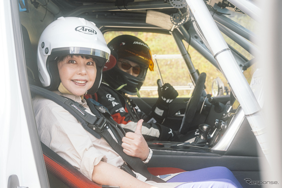 モータージャーナリスト 竹岡圭氏(左)/ TEAM JAOS 能戸知徳選手(右)《写真撮影 後藤竜甫》