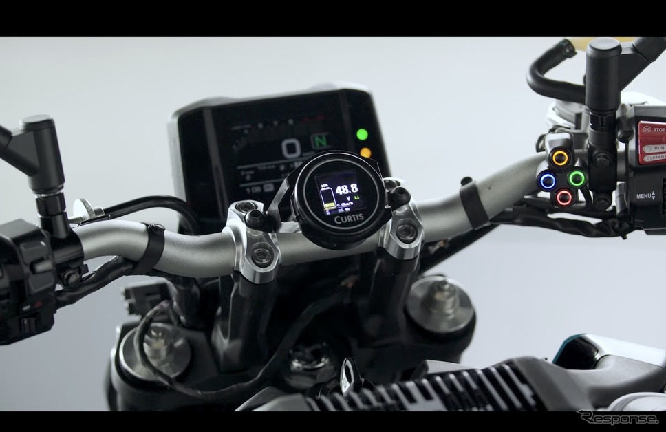 電動技術への新たな挑戦(2)として公開されたヤマハの大型バイク向けプラグインハイブリッド技術《ヤマハ発動機公式チャンネルより》