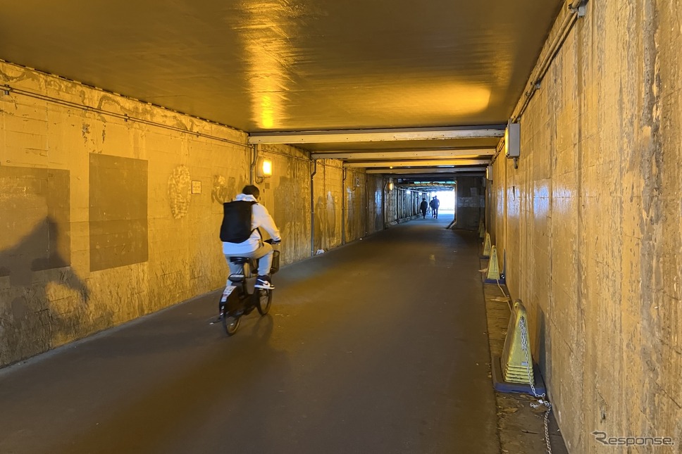 JR・浜松町〜田町の港町架道橋《写真撮影 高木啓》