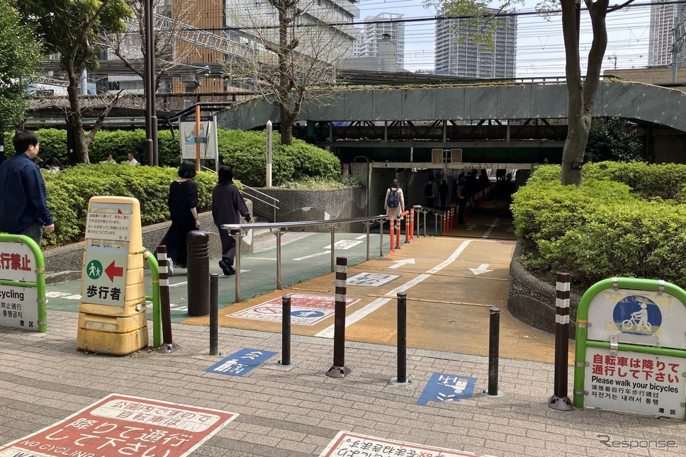 JR・浜松町〜田町の雑魚場架道橋《写真撮影 高木啓》
