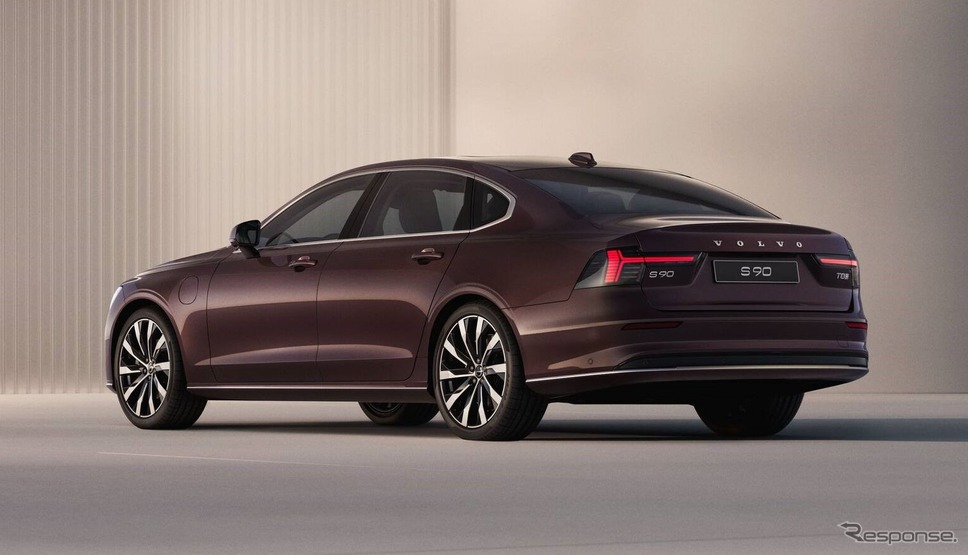 ボルボ S90 改良新型《photo by Volvo Cars》
