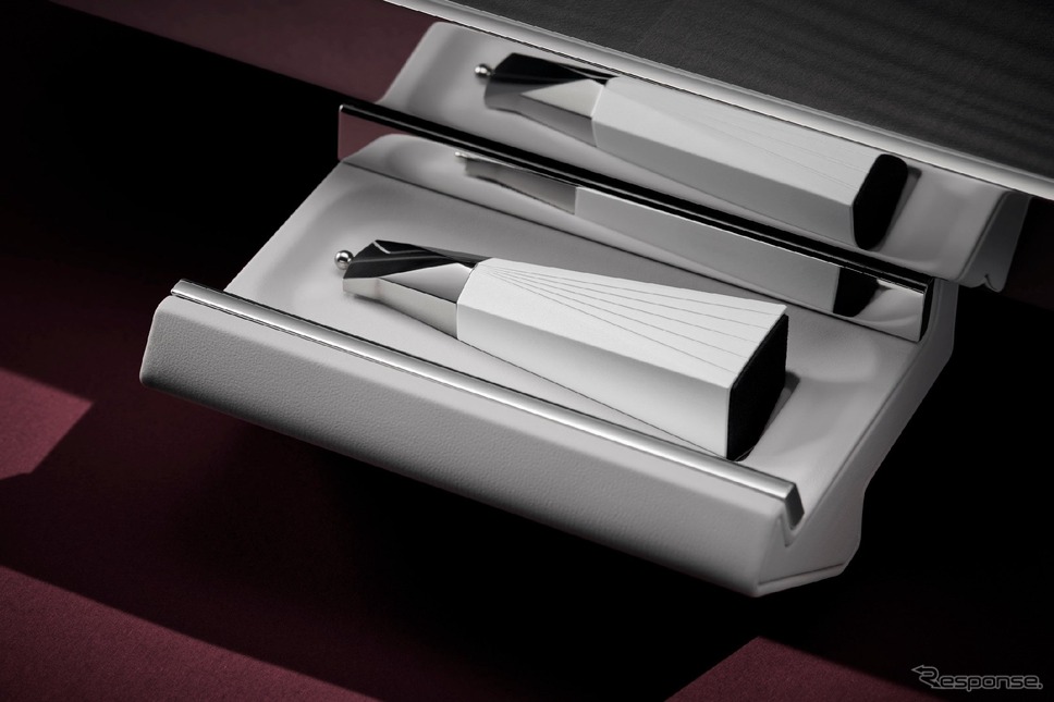 ロールスロイスの「チェスセット」《photo by Rolls-Royce Motor Cars》
