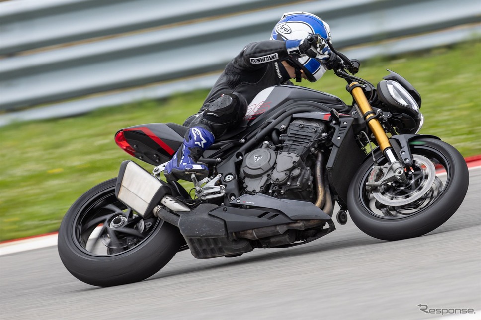トライアンフ スピードトリプル1200RS《写真提供 トライアンフモーターサイクルズ》