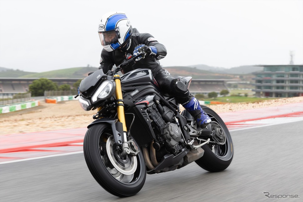トライアンフ スピードトリプル1200RS《写真提供 トライアンフモーターサイクルズ》