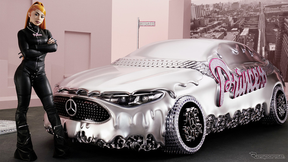 メルセデスベンツCLA新型をベースに、ラッパーのアイス・スパイスが手がけたアート作品《photo by Mercedes-Benz》