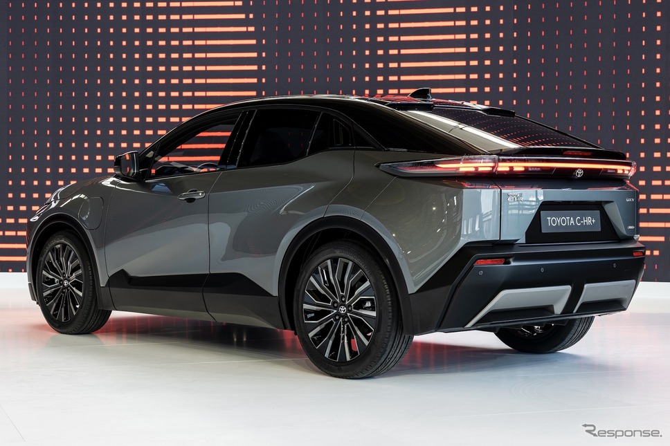 新型『CH-R+』エクステリア《photo by Toyota》