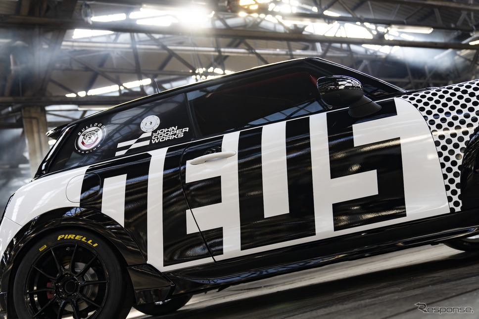 「ニュルブルクリンク24時間レース」に挑戦するMINI ジョン・クーパー・ワークス《photo by MINI》