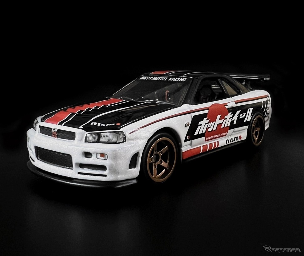 コンベンション限定カー「NISSAN SKYLINE GT-R (BNR34)」《写真提供 株式会社アイエー》