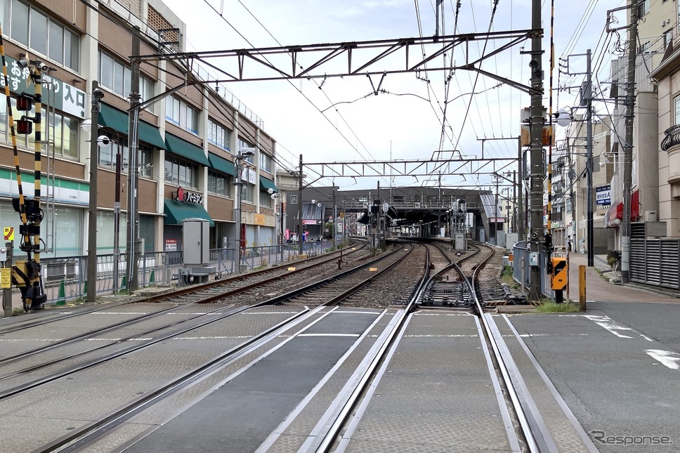 市川ママ駅《写真撮影 高木啓》