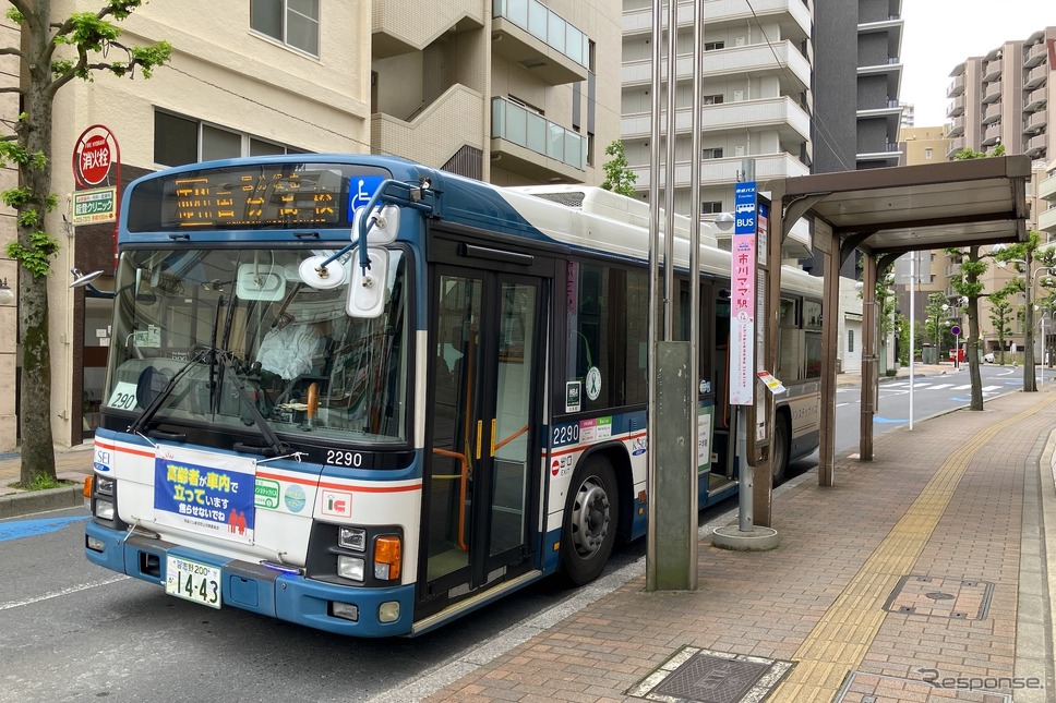 市川ママ駅《写真撮影 高木啓》