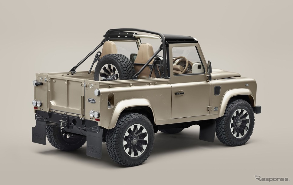 ランドローバー『クラシックディフェンダーV8ワークスビスポークソフトトップ』《photo by landrover》