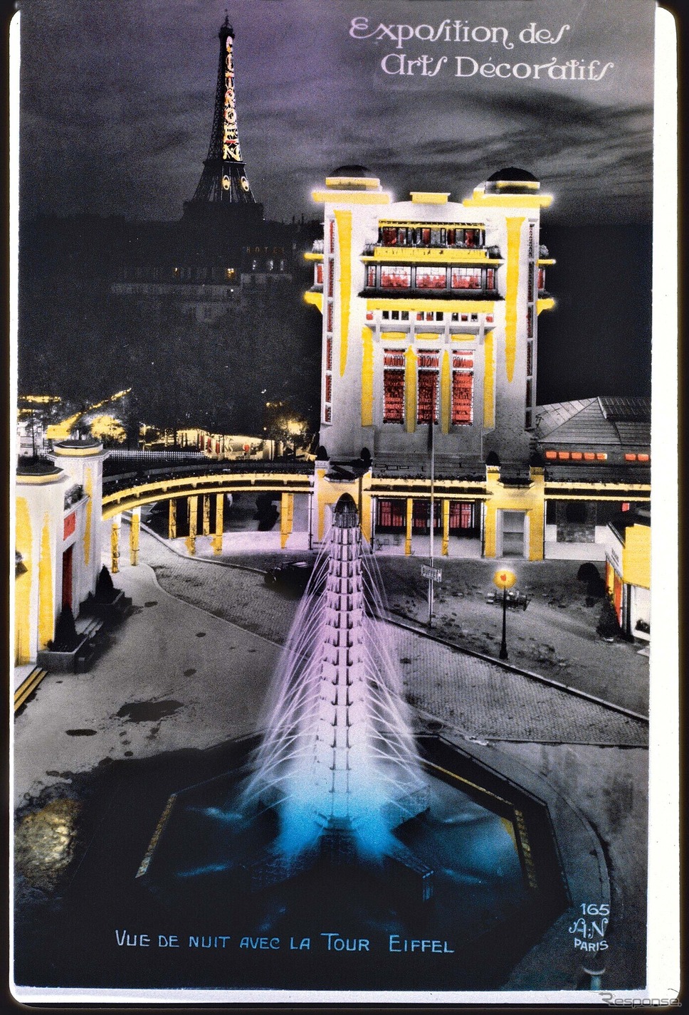 1925年7月4日の夜、パリのエッフェル塔に「シトロエン」の文字が光で投影《photo by Citroen》