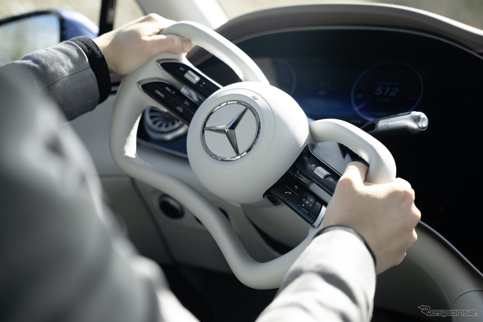 メルセデスベンツのステアバイワイヤ技術を搭載したテスト車両《photo by Mercedes-Benz》