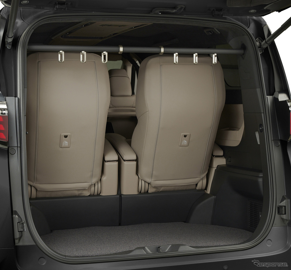 トヨタ アルファード「Spacious Lounge」（内装ニュートラルベージュ）《写真提供 トヨタ車体》