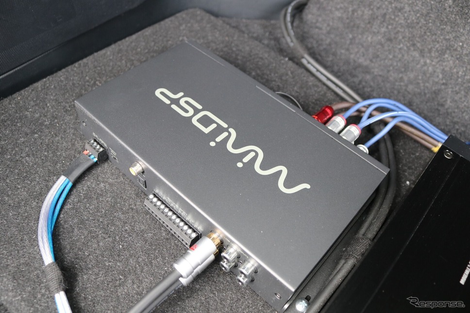 DSPには調整機能、音質、システムアップの自由度などを鑑みてminiDSP 8×12DLをチョイスした。