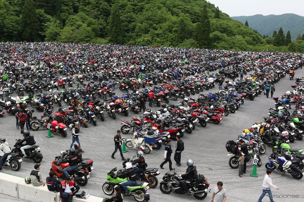 「D1グランプリ 2025 開幕戦 Rd.1&2」が開催(写真は過去大会の様子)《写真提供 奥伊吹観光》