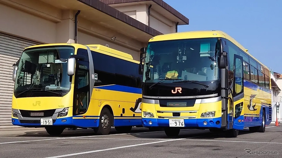 黄色い高速バスと乗務員訓練車(写真は実車)《写真提供 ジェイアール東海バス、トミーテック》
