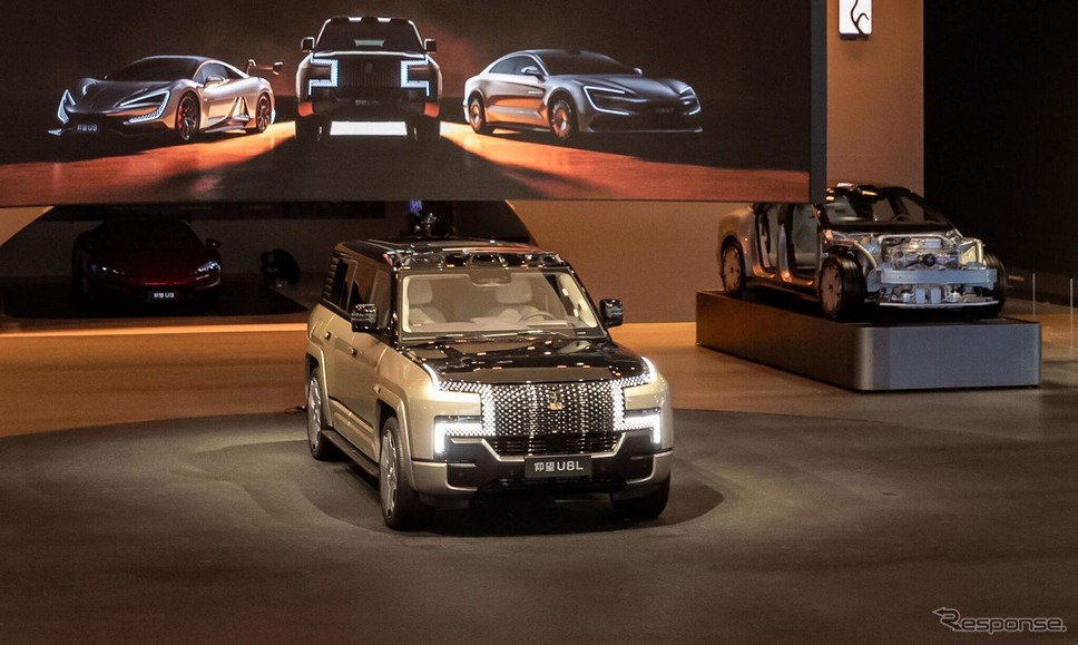 BYDのYANGWANGブランドの新型フルサイズSUV『U8L』(上海モーターショー2025)《photo by BYD》