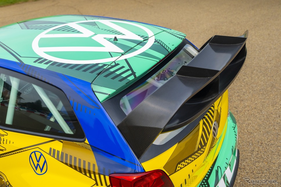 VW『ポロ』のデビュー50周年を祝う特別なレースカーデザイン《photo by VW》