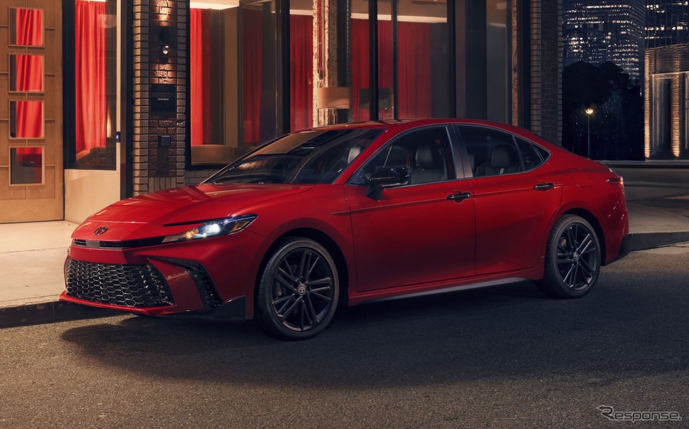 トヨタ・カムリの「ナイトシェード・エディション」(米国仕様)《photo by Toyota》