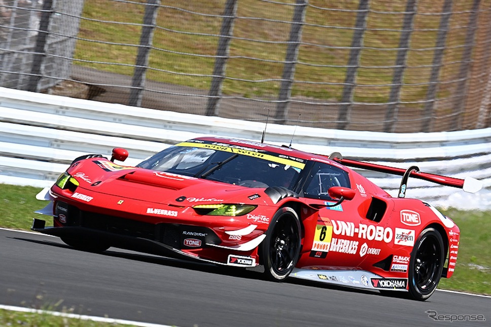 優勝した「UNI-ROBO BLUEGRASS FERRARI」《写真提供 横浜ゴム》