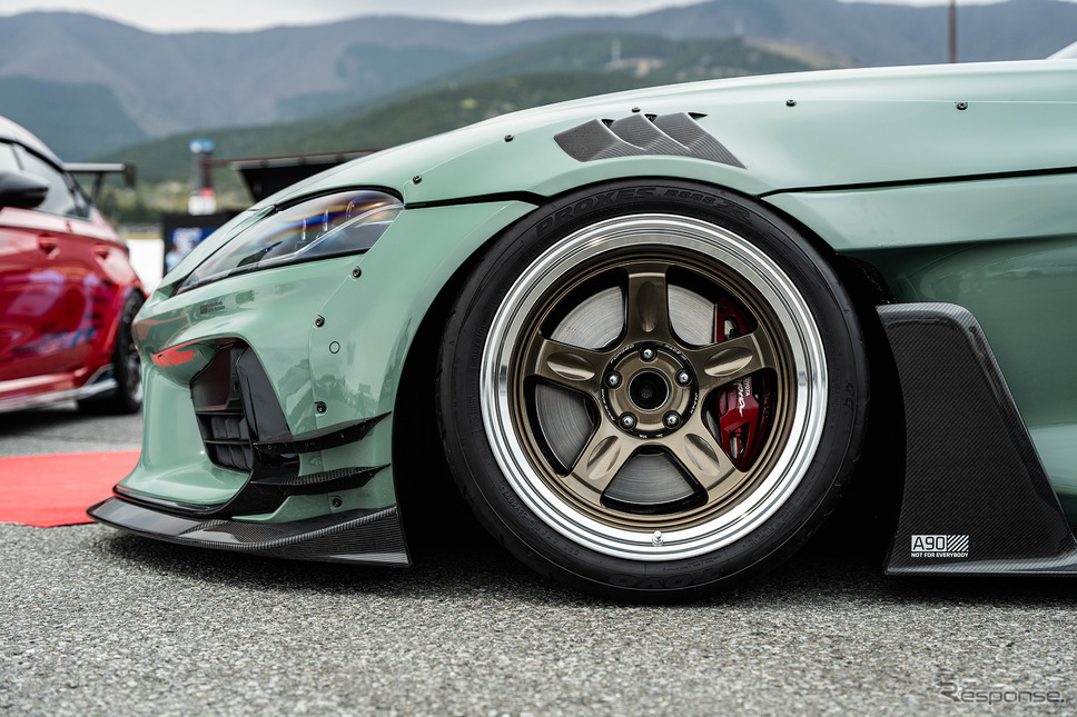 TOYOTA スープラ × ボルクレーシング 21C…レイズファンミーティング2025《写真撮影 望月勇輝》
