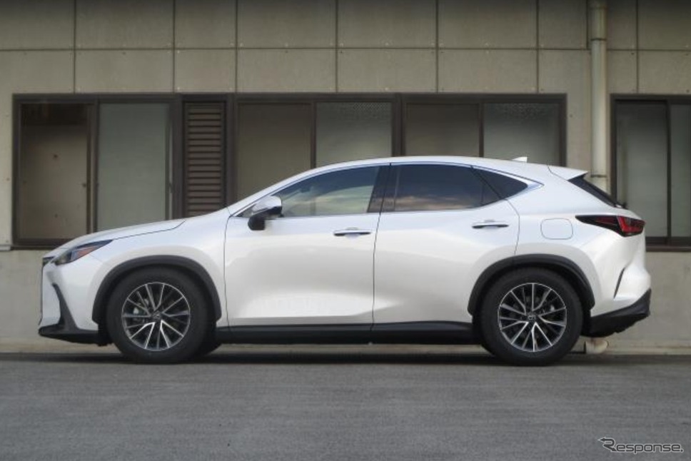 サステックプロCR レクサス・NX装着例(最下部車高:フロント 58mmダウン / リア 51mmダウン)《写真提供 タナベ》