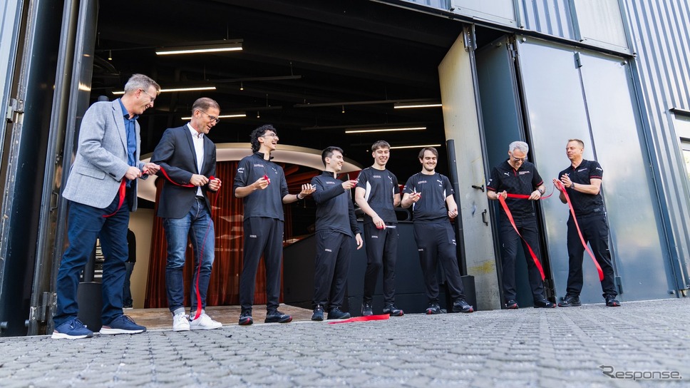 ポルシェがドイツ・ケルン郊外に開設した新たなeスポーツ拠点《photo by Porsche》