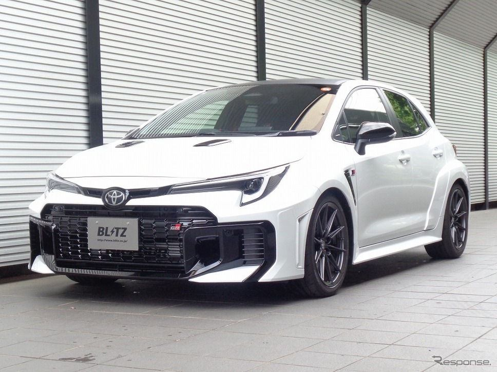ブリッツ DAMPER ZZ-R GRカローラ装着例(フロント:25mmダウン / リア:23mmダウン)《写真提供 BLITZ》