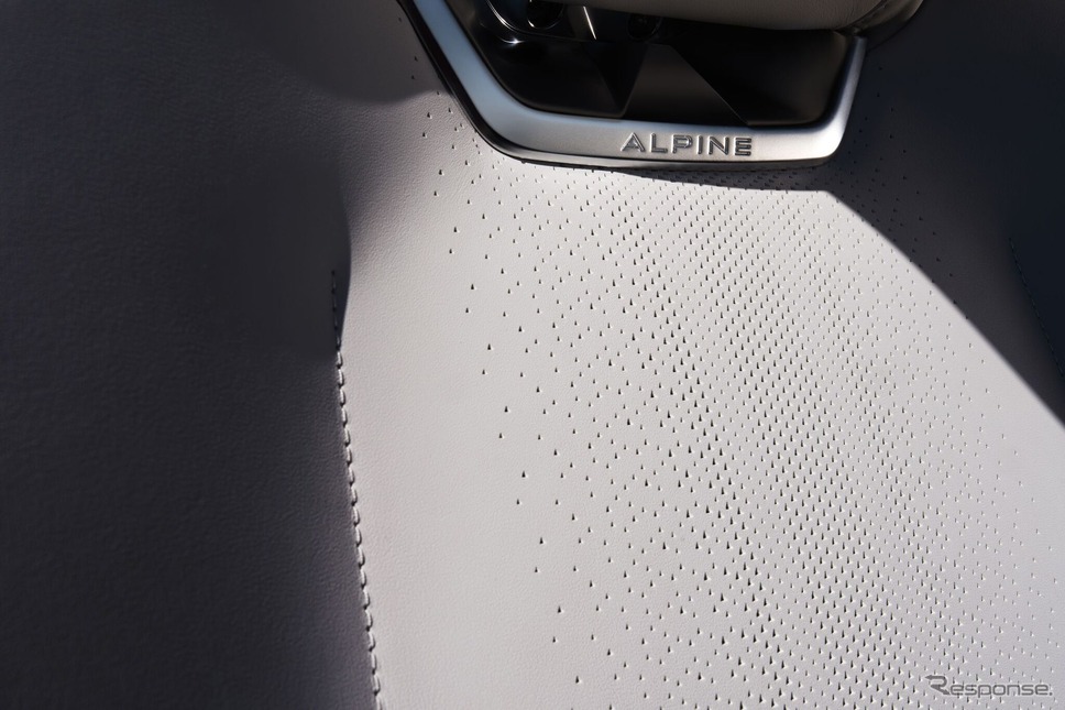 アルピーヌA390のティザー《photo by Alpine》