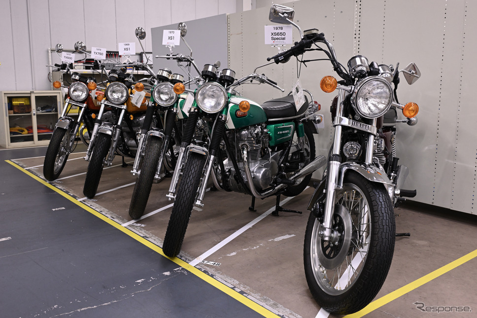 ヤマハ発動機 豊岡技術センターでレストアされる車両《写真撮影 廣井誠》