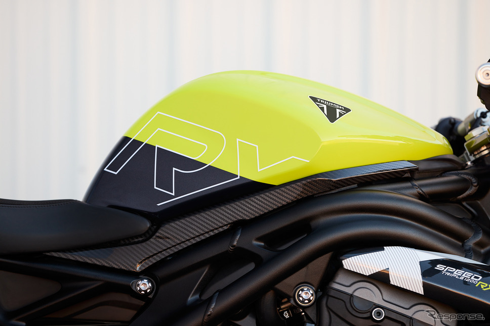 トライアンフ新型『スピードトリプル1200RX』《photo by Triumph》