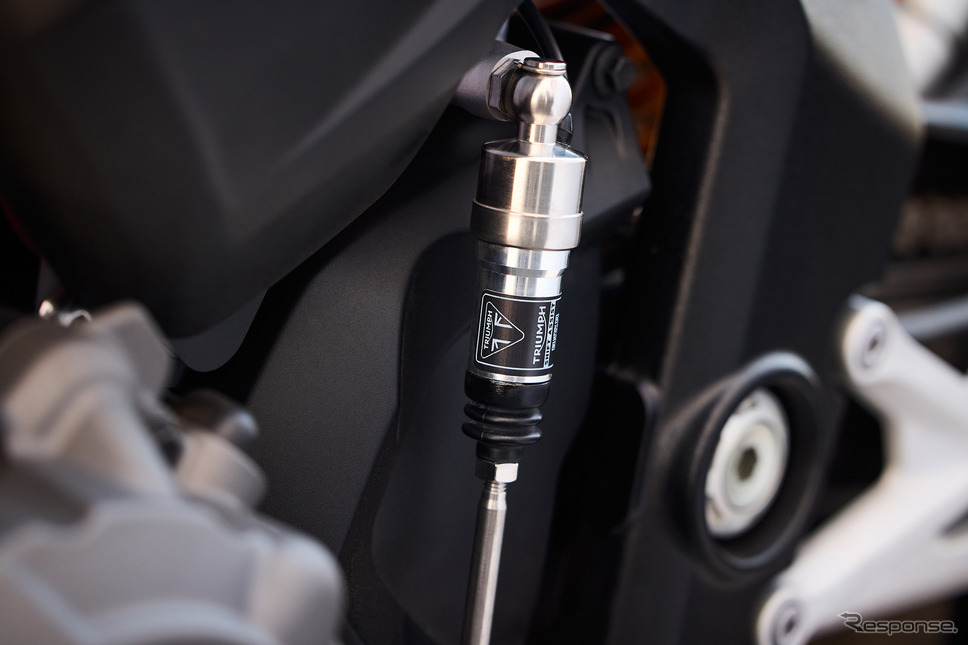 トライアンフ新型『スピードトリプル1200RX』《photo by Triumph》