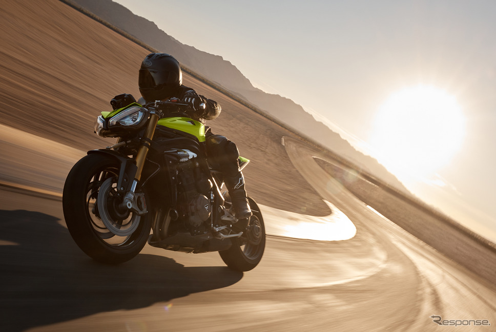トライアンフ新型『スピードトリプル1200RX』《photo by Triumph》