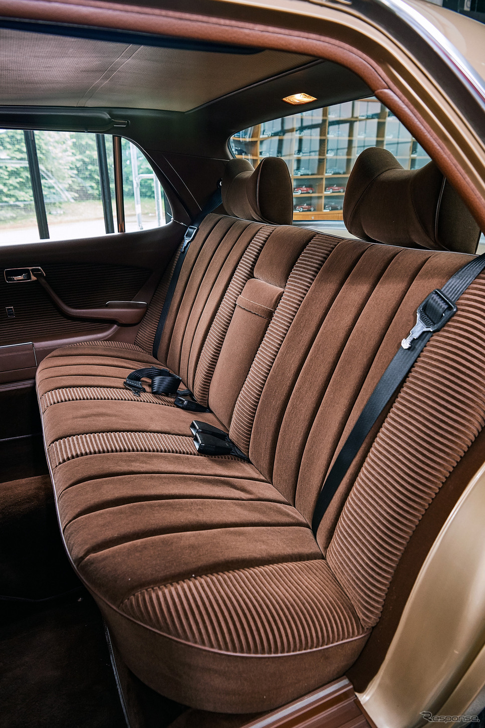 メルセデスベンツ「450 SEL 6.9」《photo by Mercedes-Benz》