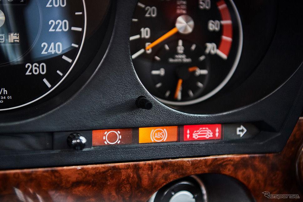 メルセデスベンツ「450 SEL 6.9」《photo by Mercedes-Benz》