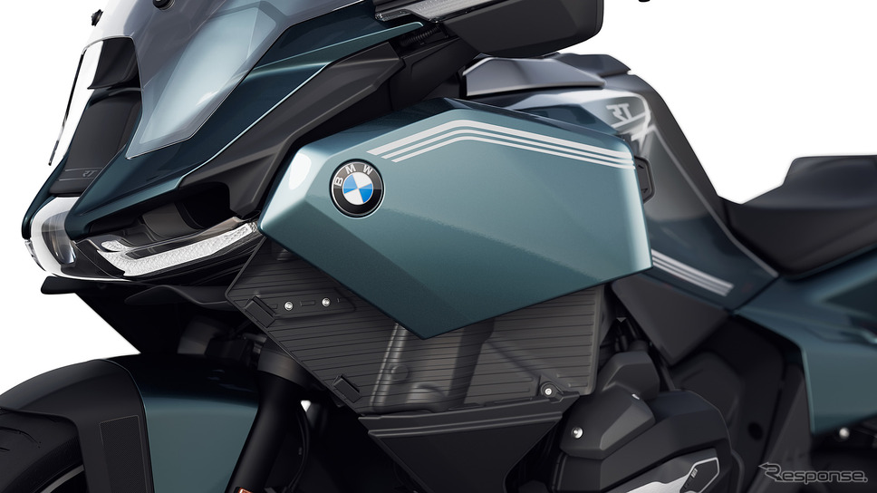 BMW R 1300 RT 新型《photo by BMW》