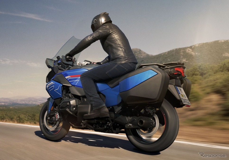 BMW R 1300 RT 新型《photo by BMW》
