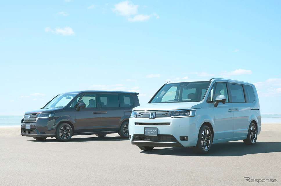 ホンダ ステップワゴン SPADA(左)とAIR(右)《写真提供 ホンダ》