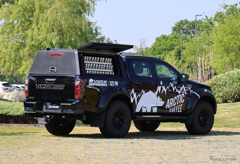 いすゞ『D-MAX Arctic Trucks AT35』をベースにした移動式アイスコーヒーショップ《photo by ISUZU》