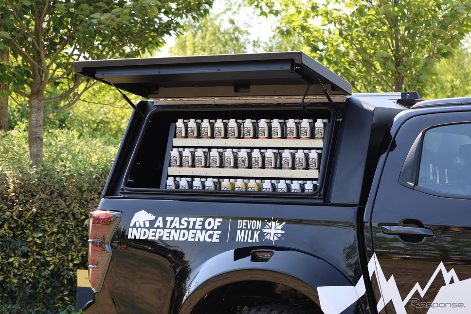 いすゞ『D-MAX Arctic Trucks AT35』をベースにした移動式アイスコーヒーショップ《photo by ISUZU》