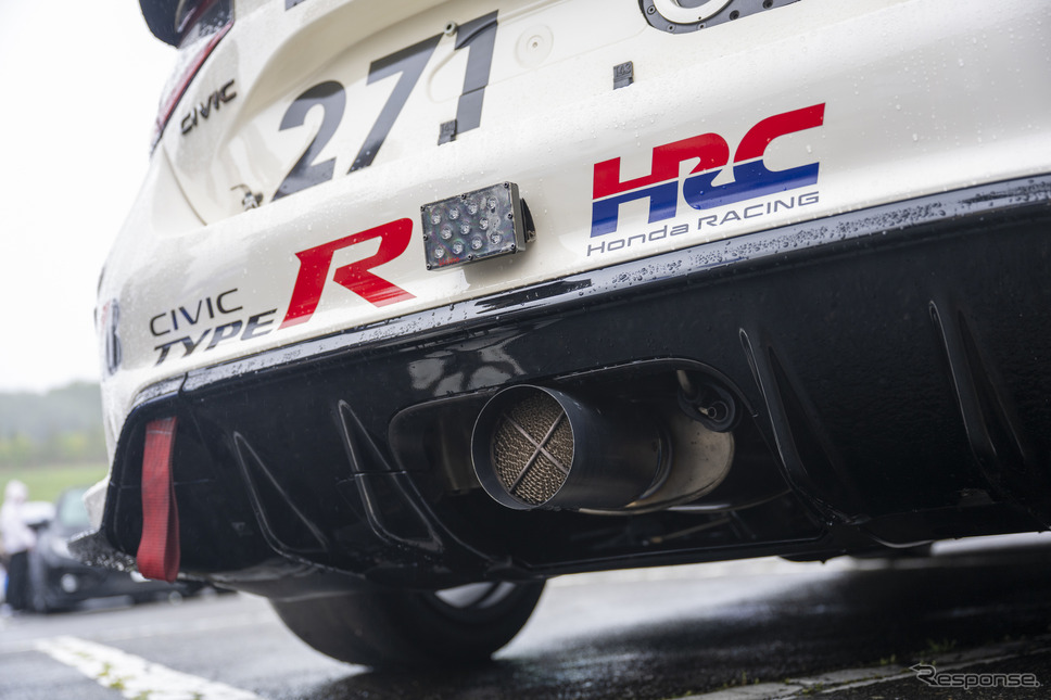 スーパー耐久シリーズ ST-Qクラス参戦車両。カーボンニュートラル燃料で走行する《写真撮影 土屋勇人》
